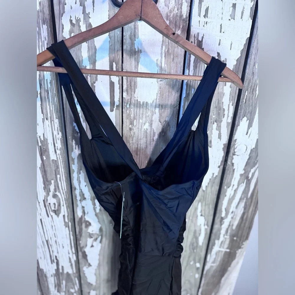 Elegant Black Women's Swim Dress Size XL NWT - Picture 8 of 9